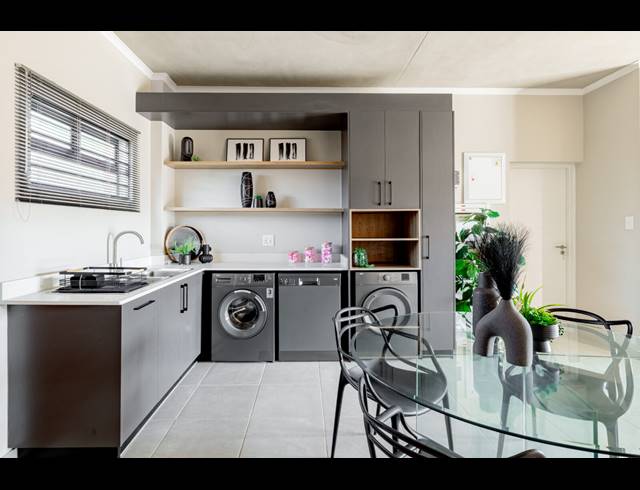 3 BEDROOM APARTMENT FOR SALE IN RIETVALLEIRAND